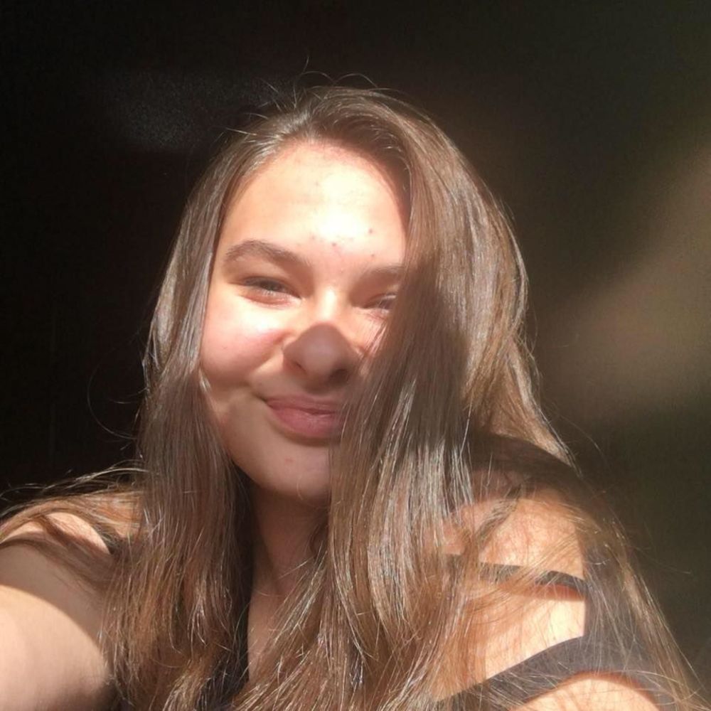 Meet your Posher, Ariaunna